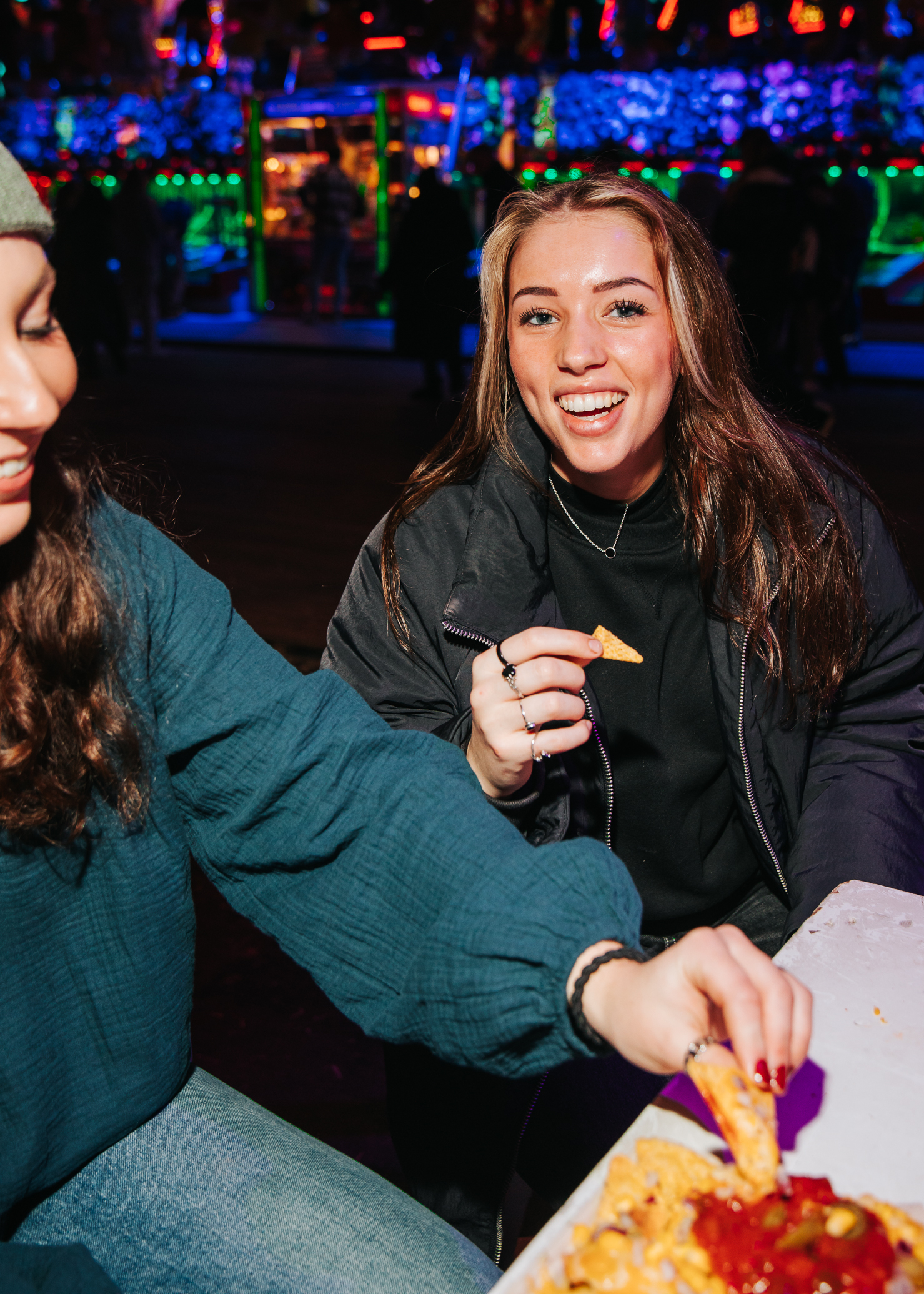 Verse loaded nacho's met kaas en toppings